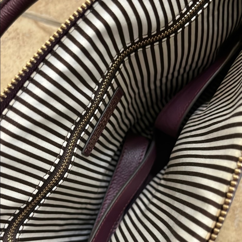 Henri Bendel influencer laptop bag. Iconic - Picture 6 of 13